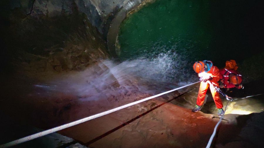 《洞·见初心 洞·见未来》探洞主题活动