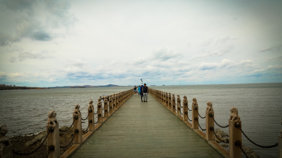 老外带你去团建-登山涉水探秘长白山