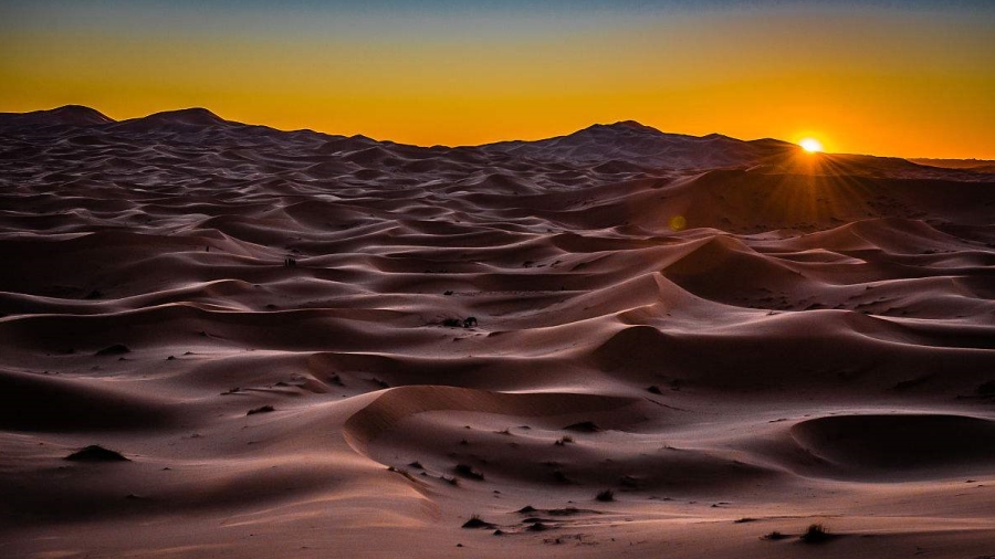 沙漠-用脚步丈量腾格里沙漠