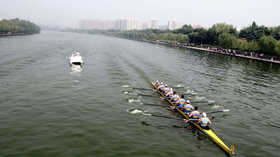 高端赛艇水上团建体验