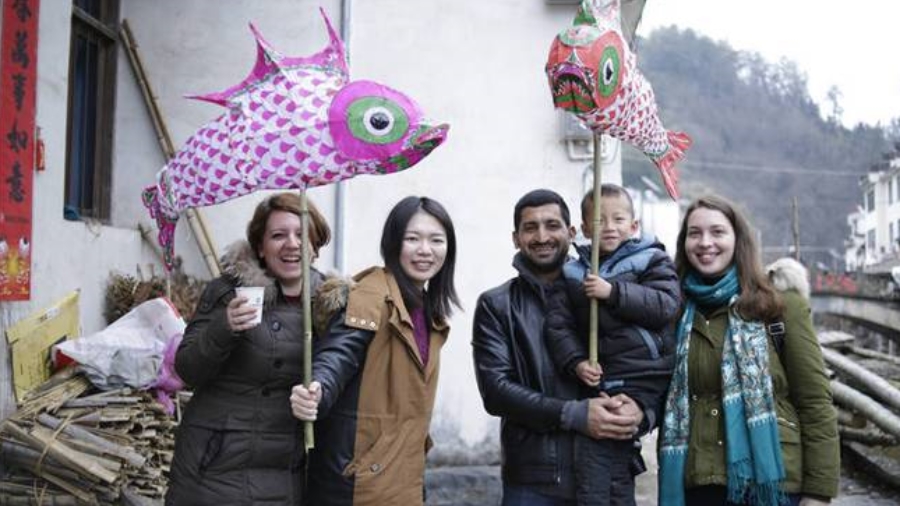 旅行-登黄山赏美竹领略徽式建筑之美