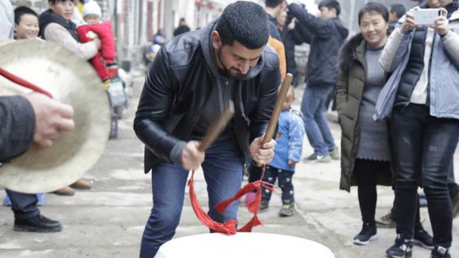 旅行-登黄山赏美竹领略徽式建筑之美