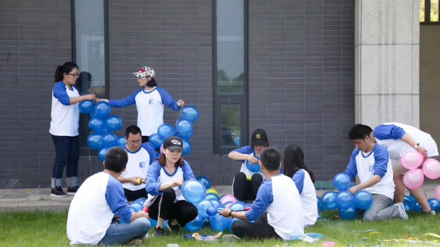 主题团建|泡泡龙之气球舞龙创意团建体验
