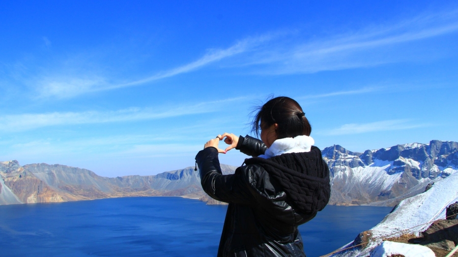 老外带你去团建-登山涉水探秘长白山