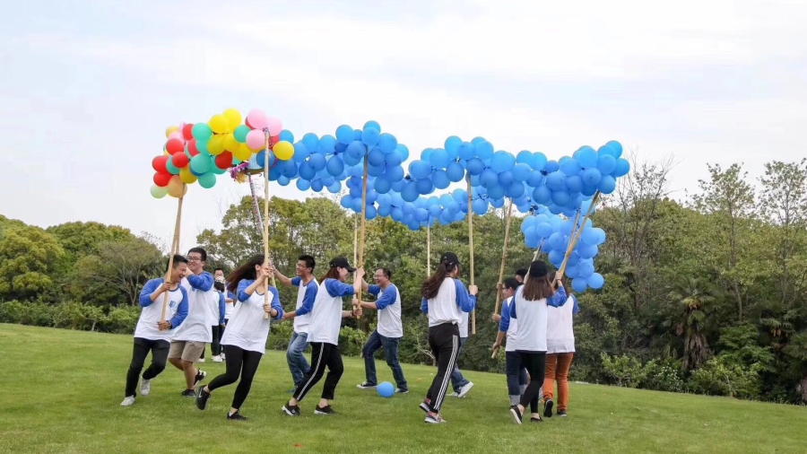 主题团建|泡泡龙之气球舞龙创意团建体验